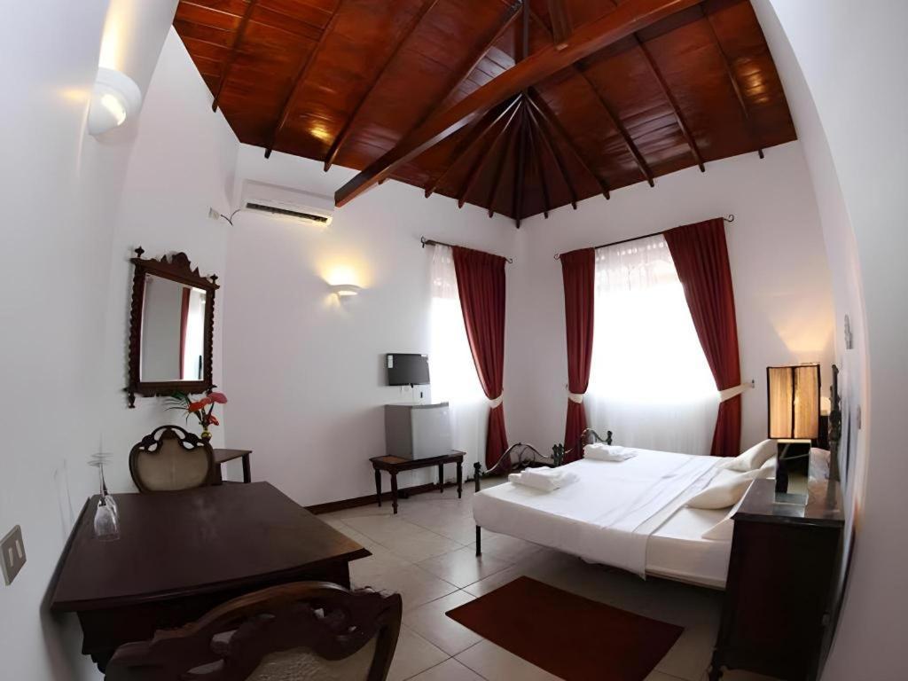 The Mgs Hotel Elpitiya  Экстерьер фото