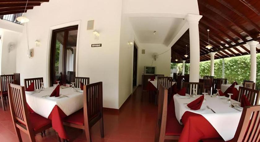 The Mgs Hotel Elpitiya  Экстерьер фото